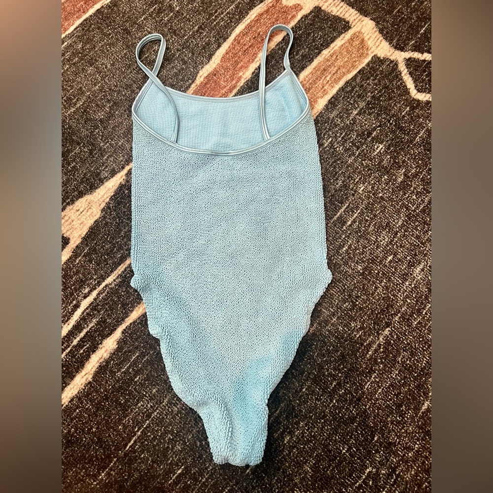 Hunza G Pamela One Piece - Picture 5 of 6